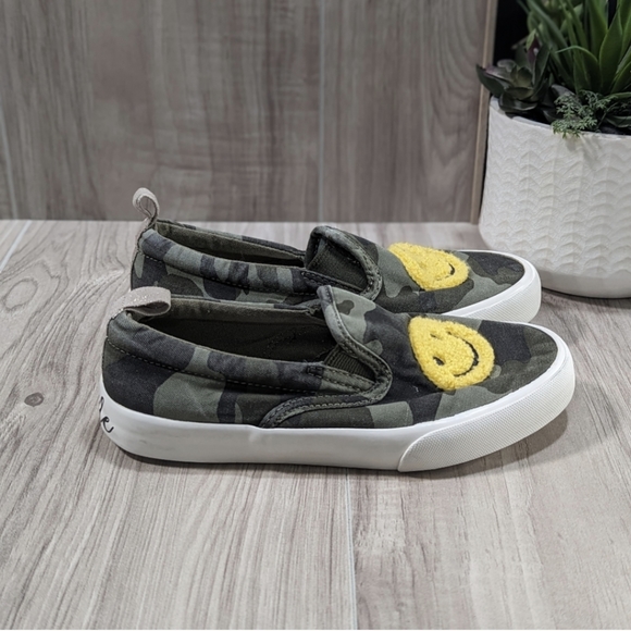 Gymboree SMILEY FACE Sneakers Girls Size 13 Camo Slip On - Picture 4 of 13